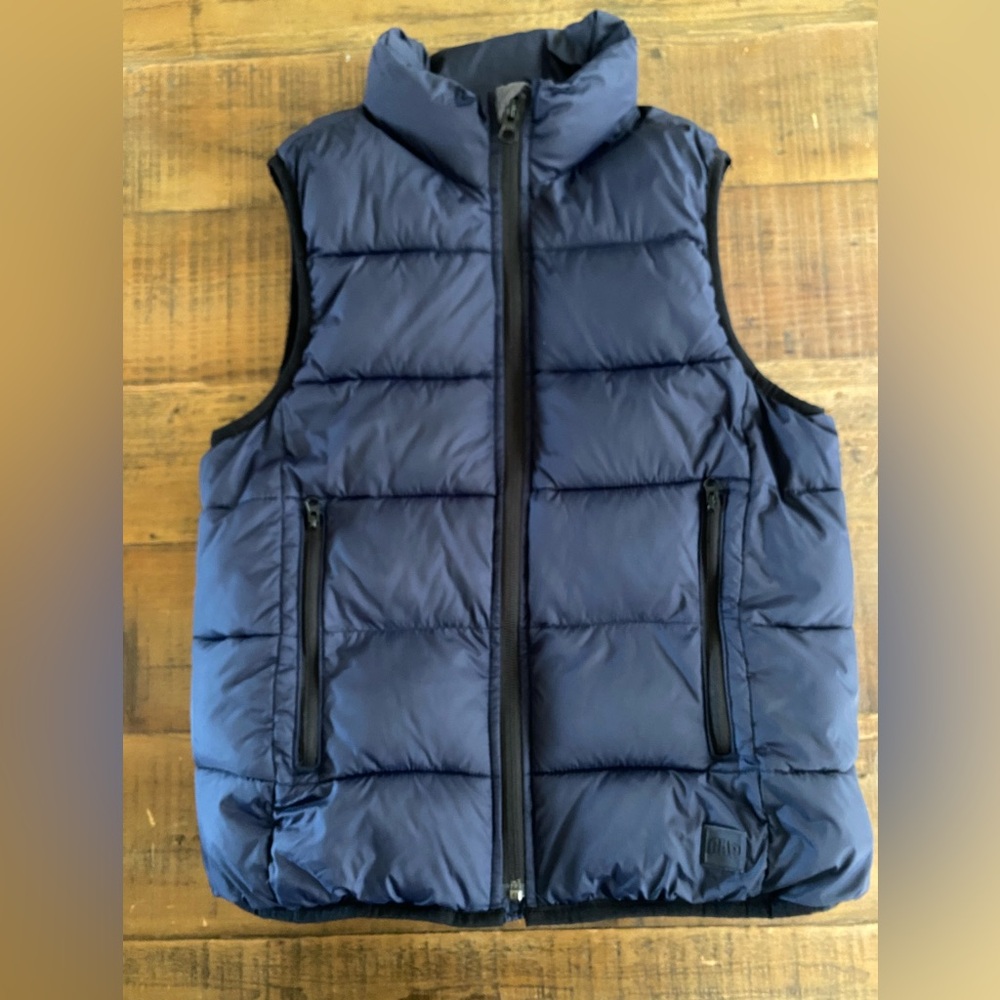 Gap Kids Boy or Girl Navy Puffer Vest, Medium